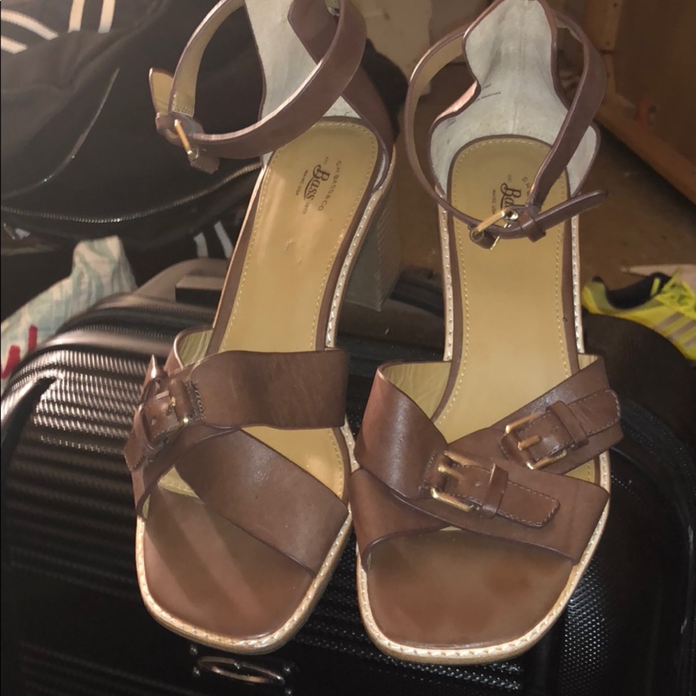 Bass Sandals
